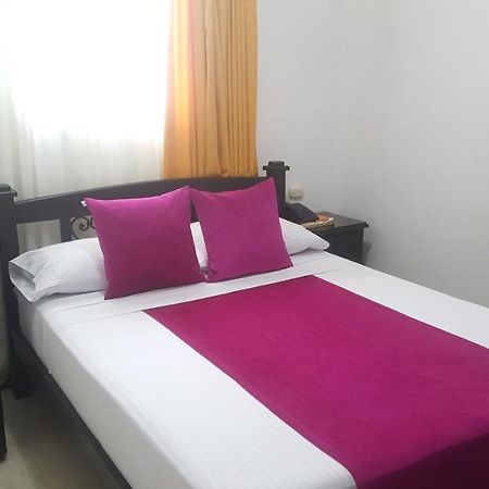 Hotel Colonial Pereira Exterior photo